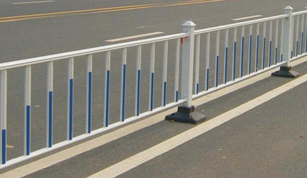道路护栏要如何满足安全设计