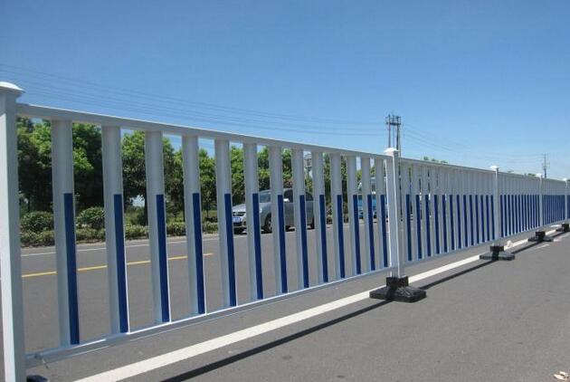 扬州道路护栏如何提高防锈能力
